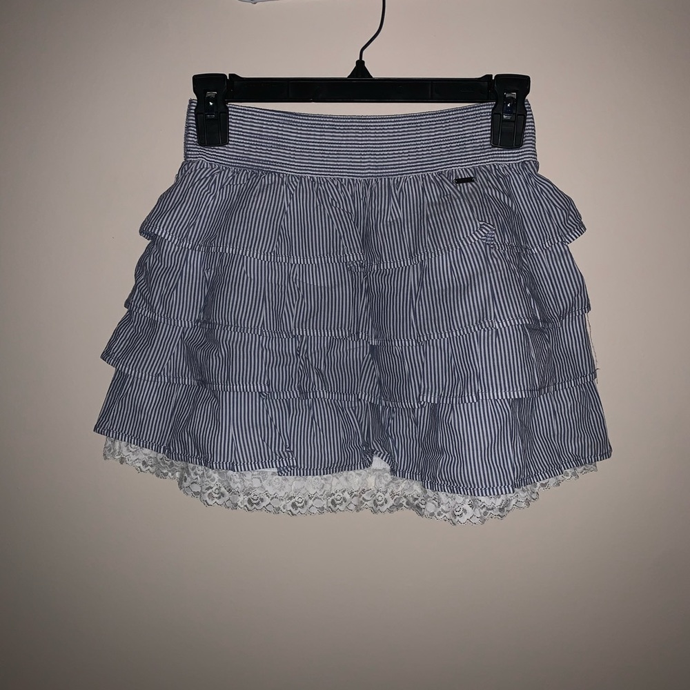(NWT) HOLLISTER Blue & White Striped Skirt w Lace